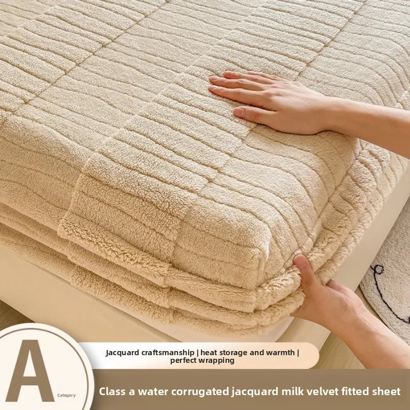 New Winter Thicken Velvet Bed Sheet Set with Pillowcase Warm Soft Plush Queen King Bed Fitted Sheet Set Jacquard Mattress Cover