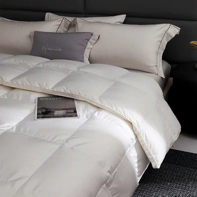 Premium Siberian Goose Down Duvet: 95% 850FP, Heavy Warmth, Baffle-Box Stitching, Zero Feathers (220x240cm)